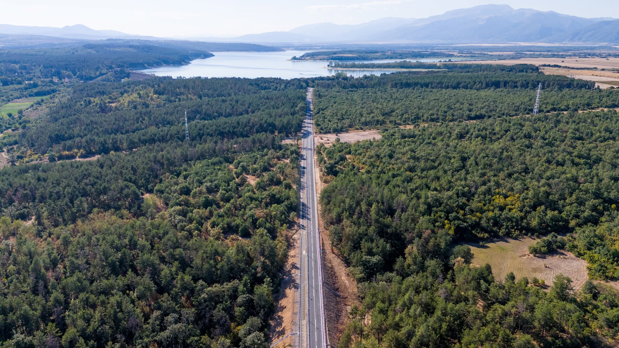 Инфраструктурен триумф за община Казанлък: Модерният път и велоалеята до язовир „Копринка“ с престижни номинации